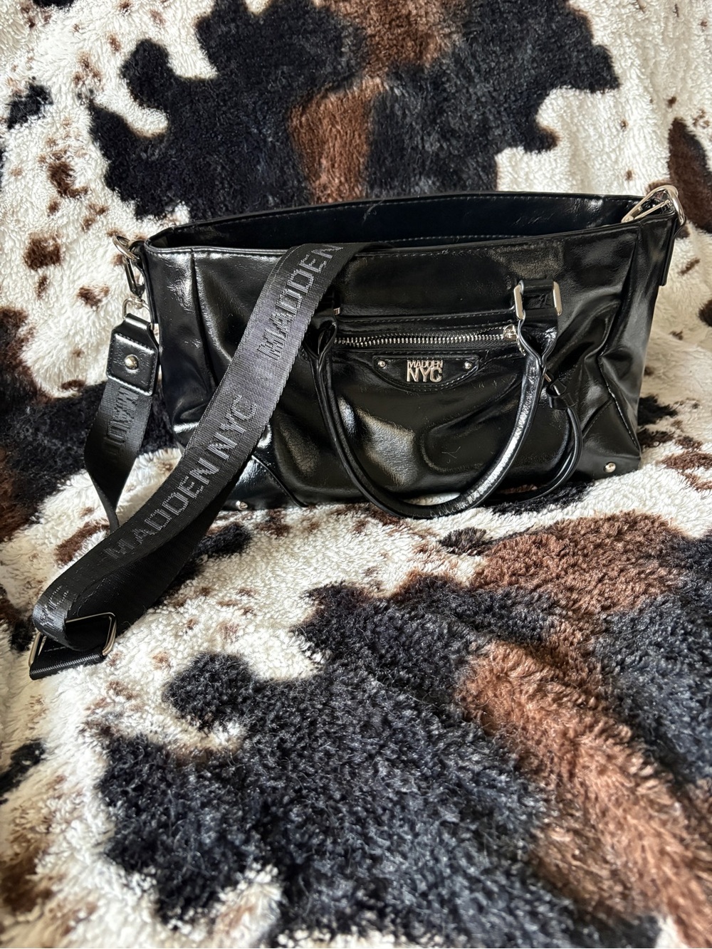 Madden NYC Black Women's Shoulder Bag with Detachable Strap